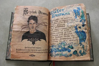 DELUXE Charmed BOOK OF SHADOWS